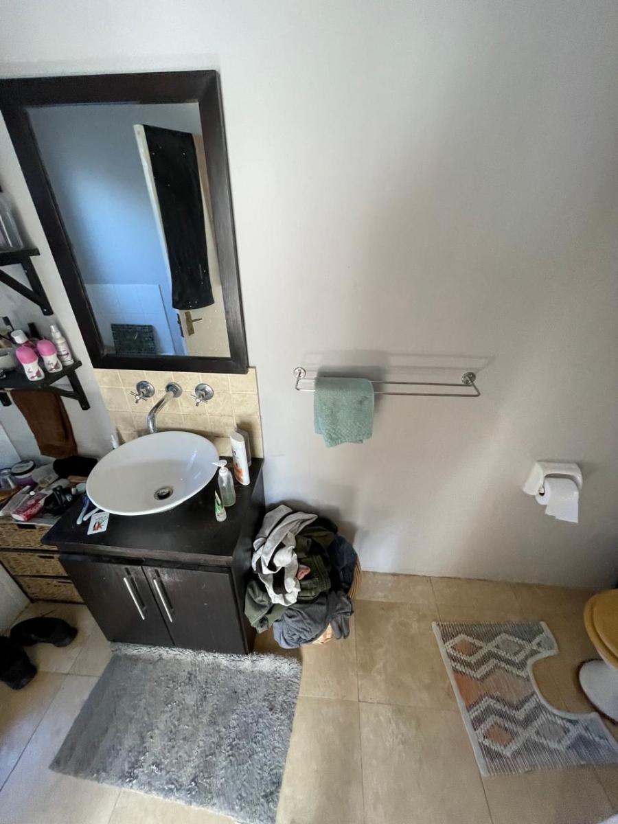 To Let 1 Bedroom Property for Rent in Harfield Village Western Cape